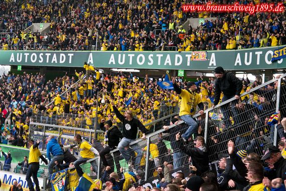 VfL Wolfsburg vs Eintracht Braunschweig (2-0) (21)