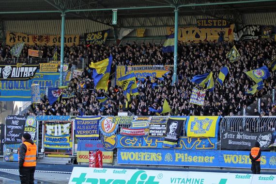 Eintracht Braunschweig vs 1. FC Kaiserslautern (0-2) (2)