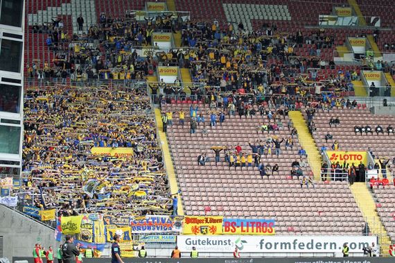 1. FC Kaiserslautern vs Eintracht Braunschweig (2-1) (1)