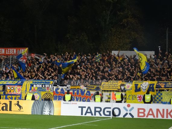 Würzburger Kickers vs Eintracht Braunschweig (0-1) (13)