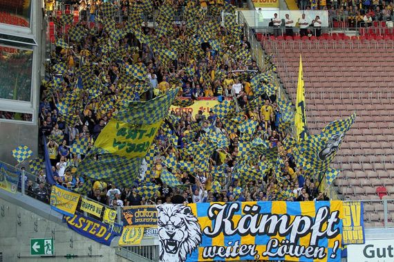 1. FC Kaiserslautern vs Eintracht Braunschweig (0-0) (2)
