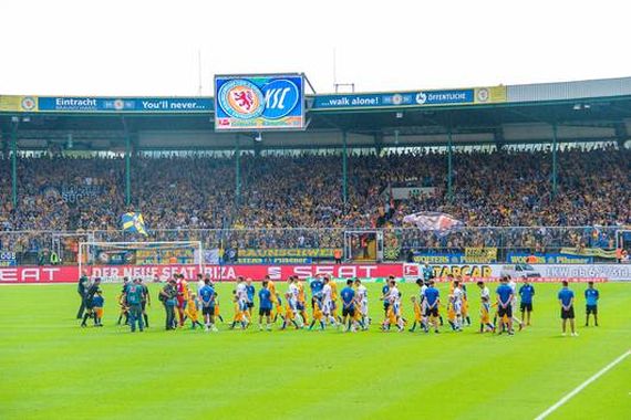 Eintracht Braunschweig vs Karlsruher SC (6-0) (2)