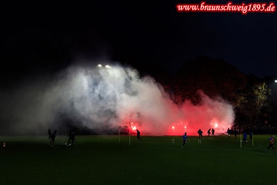 Eintracht Braunschweig vs Hannover 96 (2-2) (11)