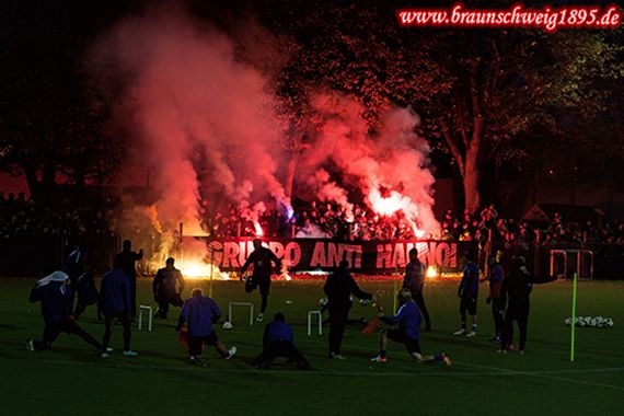 Eintracht Braunschweig vs Hannover 96 (2-2) (17)