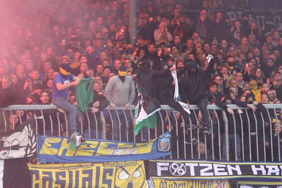 Eintracht Braunschweig vs Hannover 96 (2-2) (30)