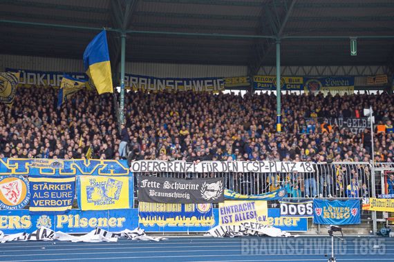 Eintracht Braunschweig vs FC St. Pauli (1-2) (3)