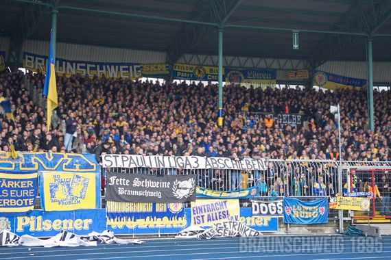 Eintracht Braunschweig vs FC St. Pauli (1-2) (5)
