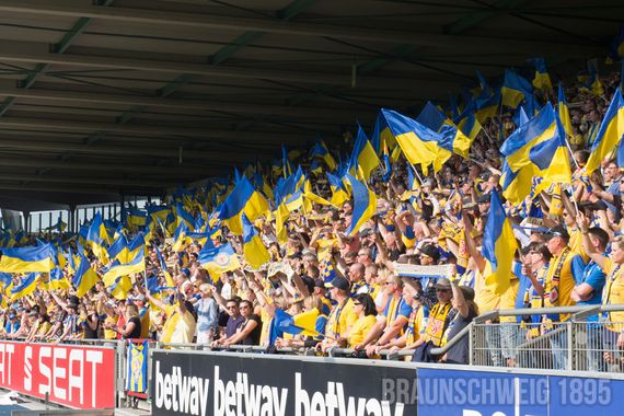 Eintracht Braunschweig vs Karlsruher SC (2-1) (32)