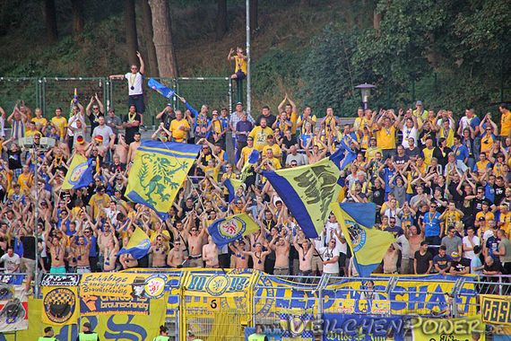 FC Erzgebirge Aue vs Eintracht Braunschweig (0-2) (10)