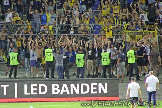 FC Erzgebirge Aue vs Eintracht Braunschweig (0-2) (12)