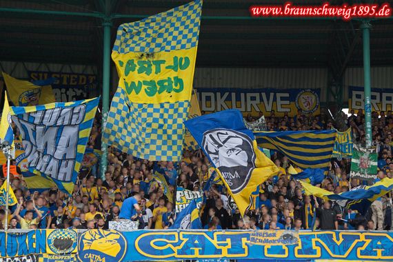 Eintracht Braunschweig vs SV Sandhausen (2-1) (7)