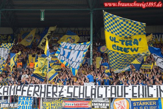 Eintracht Braunschweig vs SV Sandhausen (2-1) (9)