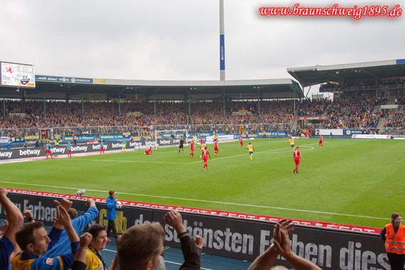 Eintracht Braunschweig vs SV Sandhausen (2-1) (14)