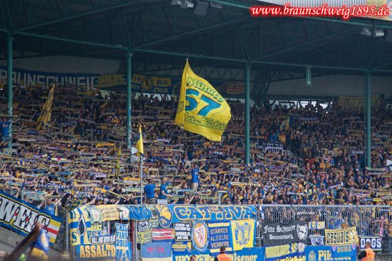 Eintracht Braunschweig vs SV Sandhausen (2-1) (15)