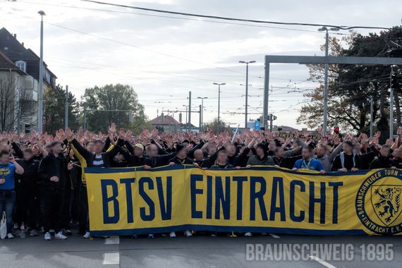 Eintracht Braunschweig vs VfL Bochum (1-0) (19)