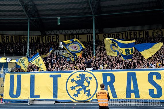 Eintracht Braunschweig vs VfL Bochum (1-0) (26)