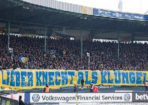 Eintracht Braunschweig vs 1. FC Kaiserslautern (1-2)