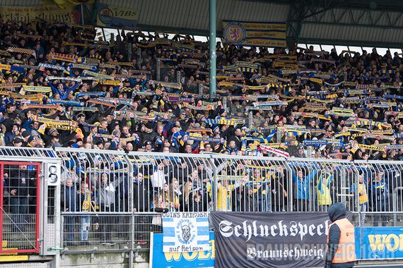 Eintracht Braunschweig vs 1. FC Kaiserslautern (1-2) (11)