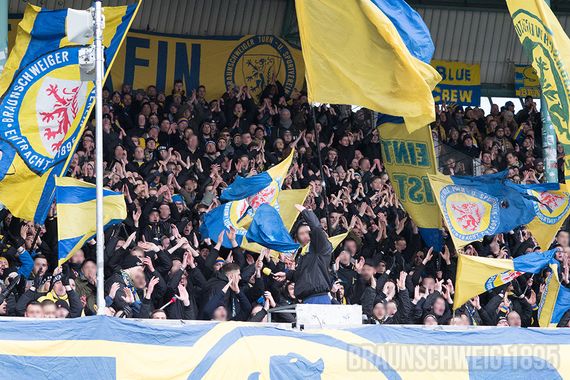 Eintracht Braunschweig vs 1. FC Kaiserslautern (1-2) (16)