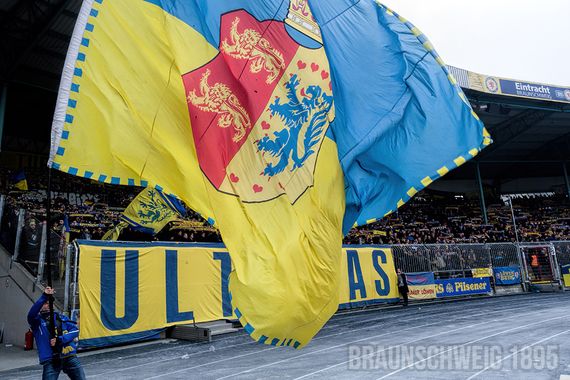 Eintracht Braunschweig vs SSV Jahn Regensburg (2-1) (3)