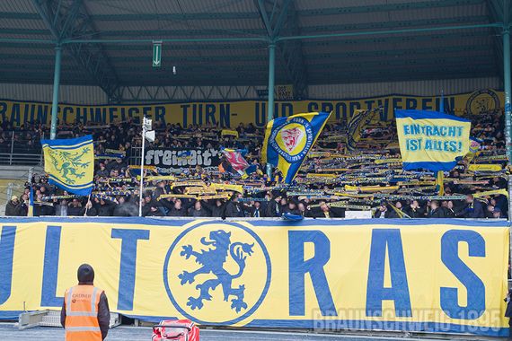 Eintracht Braunschweig vs SSV Jahn Regensburg (2-1) (4)
