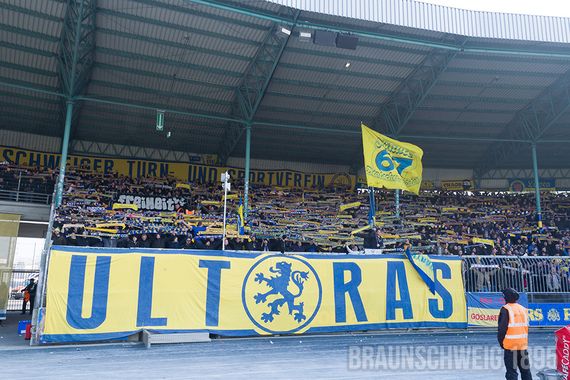 Eintracht Braunschweig vs SSV Jahn Regensburg (2-1) (6)