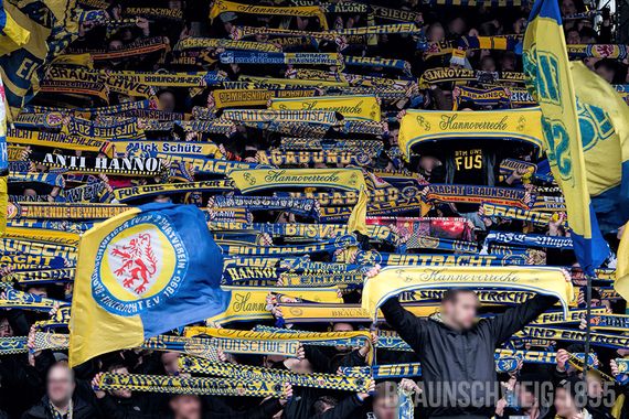 Eintracht Braunschweig vs SSV Jahn Regensburg (2-1) (8)
