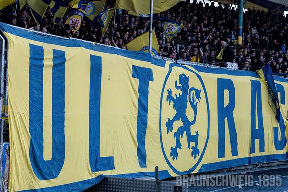 Eintracht Braunschweig vs SSV Jahn Regensburg (2-1) (13)