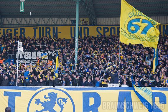 Eintracht Braunschweig vs SSV Jahn Regensburg (2-1) (15)