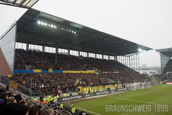 FC St. Pauli vs Eintracht Braunschweig (0-0) (16)