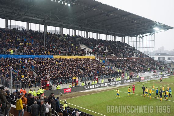 FC St. Pauli vs Eintracht Braunschweig (0-0) (17)