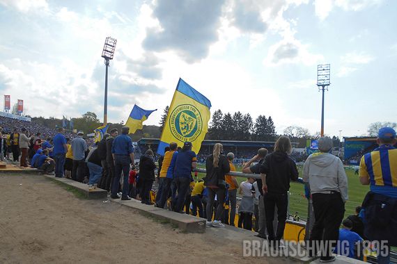 SV Darmstadt 98 vs Eintracht Braunschweig (1-1) (6)