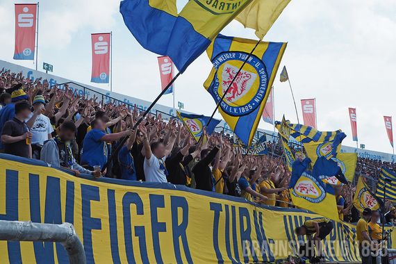 SV Darmstadt 98 vs Eintracht Braunschweig (1-1) (11)