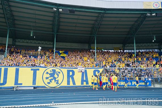 Eintracht Braunschweig vs DSC Arminia Bielefeld (0-0) (9)