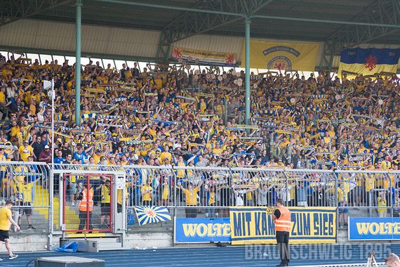 Eintracht Braunschweig vs DSC Arminia Bielefeld (0-0) (13)