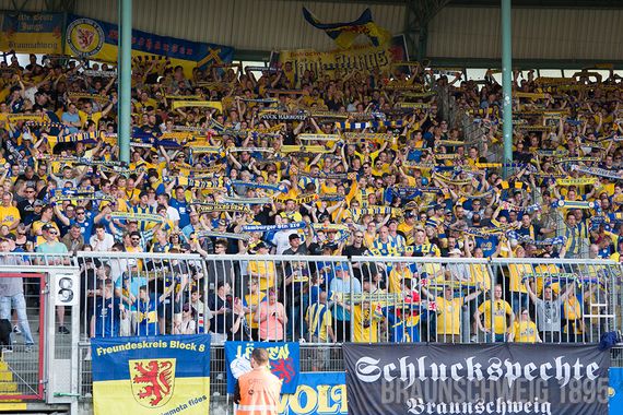 Eintracht Braunschweig vs DSC Arminia Bielefeld (0-0) (14)