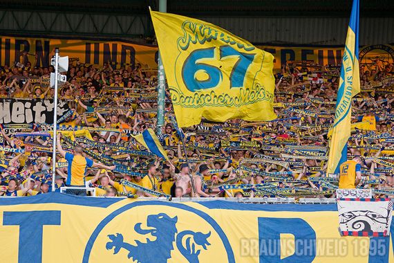 Eintracht Braunschweig vs DSC Arminia Bielefeld (0-0) (25)