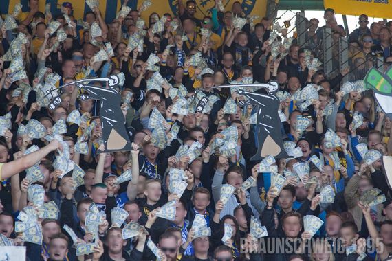 Eintracht Braunschweig vs SV Sandhausen (1-1) (12)