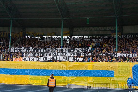 Eintracht Braunschweig vs SpVgg Fürth (3-0) (9)