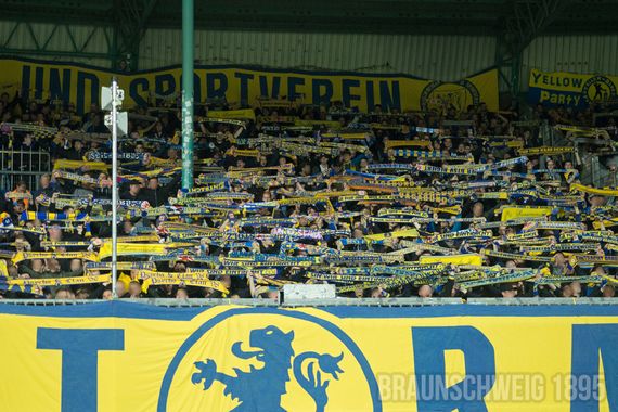 Eintracht Braunschweig vs SpVgg Fürth (3-0) (25)