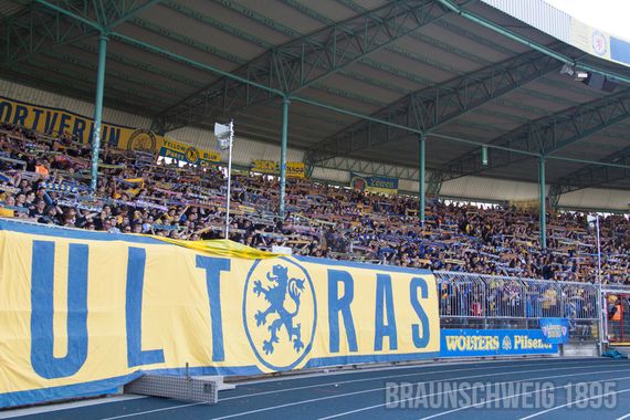 Eintracht Braunschweig vs FC St. Pauli (0-1) (3)
