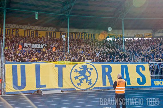 Eintracht Braunschweig vs FC St. Pauli (0-1) (6)