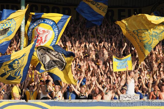 Eintracht Braunschweig vs Karlsruher SC (1-1) (23)