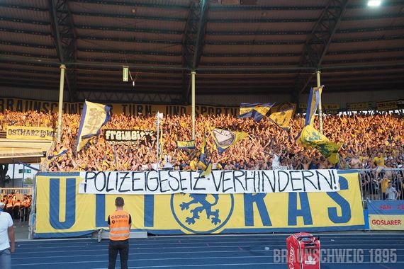 Eintracht Braunschweig vs Karlsruher SC (1-1) (26)