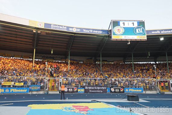 Eintracht Braunschweig vs Karlsruher SC (1-1) (29)