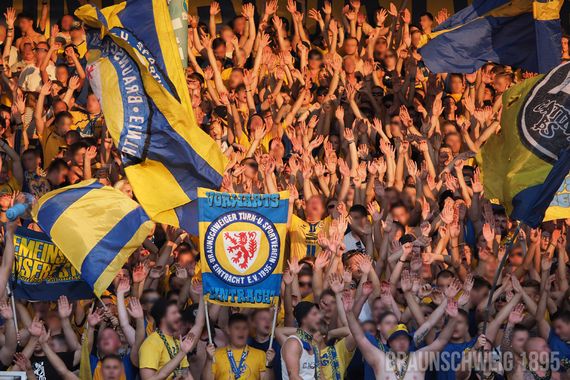 Eintracht Braunschweig vs Karlsruher SC (1-1) (31)