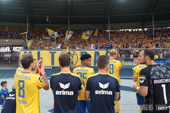 Eintracht Braunschweig vs Karlsruher SC (1-1) (36)