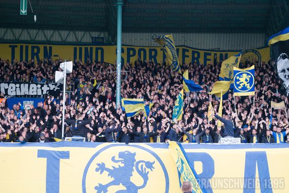 Eintracht Braunschweig vs KFC Uerdingen 05 (0-2) (14)
