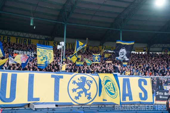 Eintracht Braunschweig vs KFC Uerdingen 05 (0-2) (15)