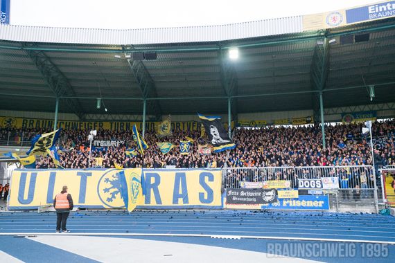 Eintracht Braunschweig vs KFC Uerdingen 05 (0-2) (16)